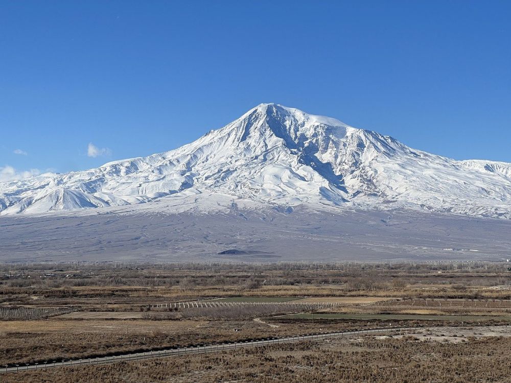 Výhľad na Ararat z Arménska